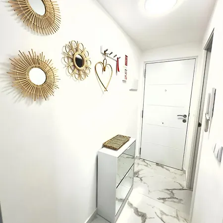 Apartment Estudio “the Mirror” *